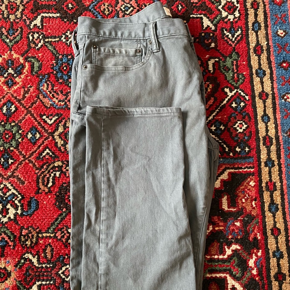 Gap 34x32 Mens Slim Khaki Pants Dark grey